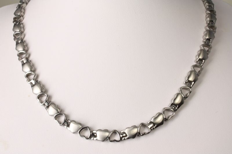 Magnetický náhrdelník HERZ